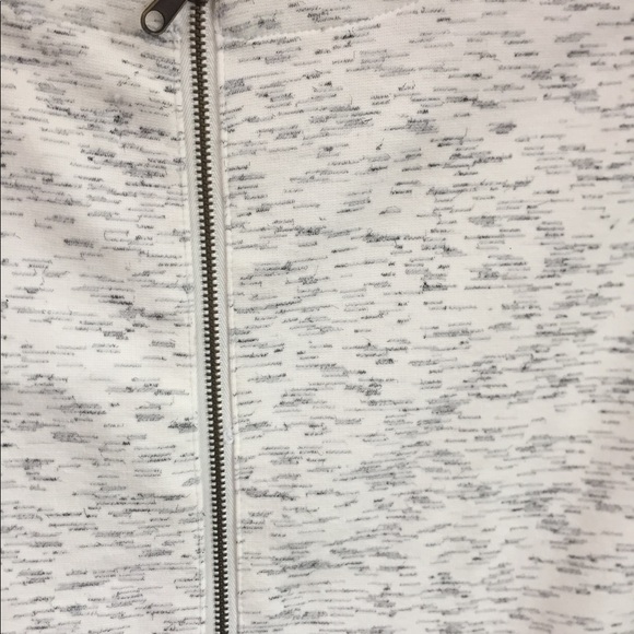 Silver bested stunner! - Picture 3 of 4